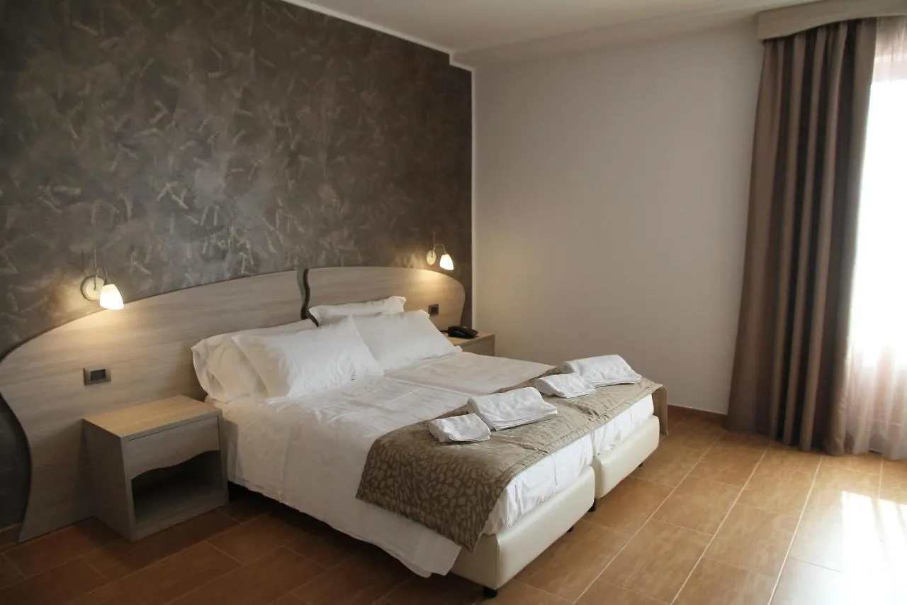 *** Hotel Monte San Giovanni-Nebrodi Rooms San Marco d'Alunzio Italy