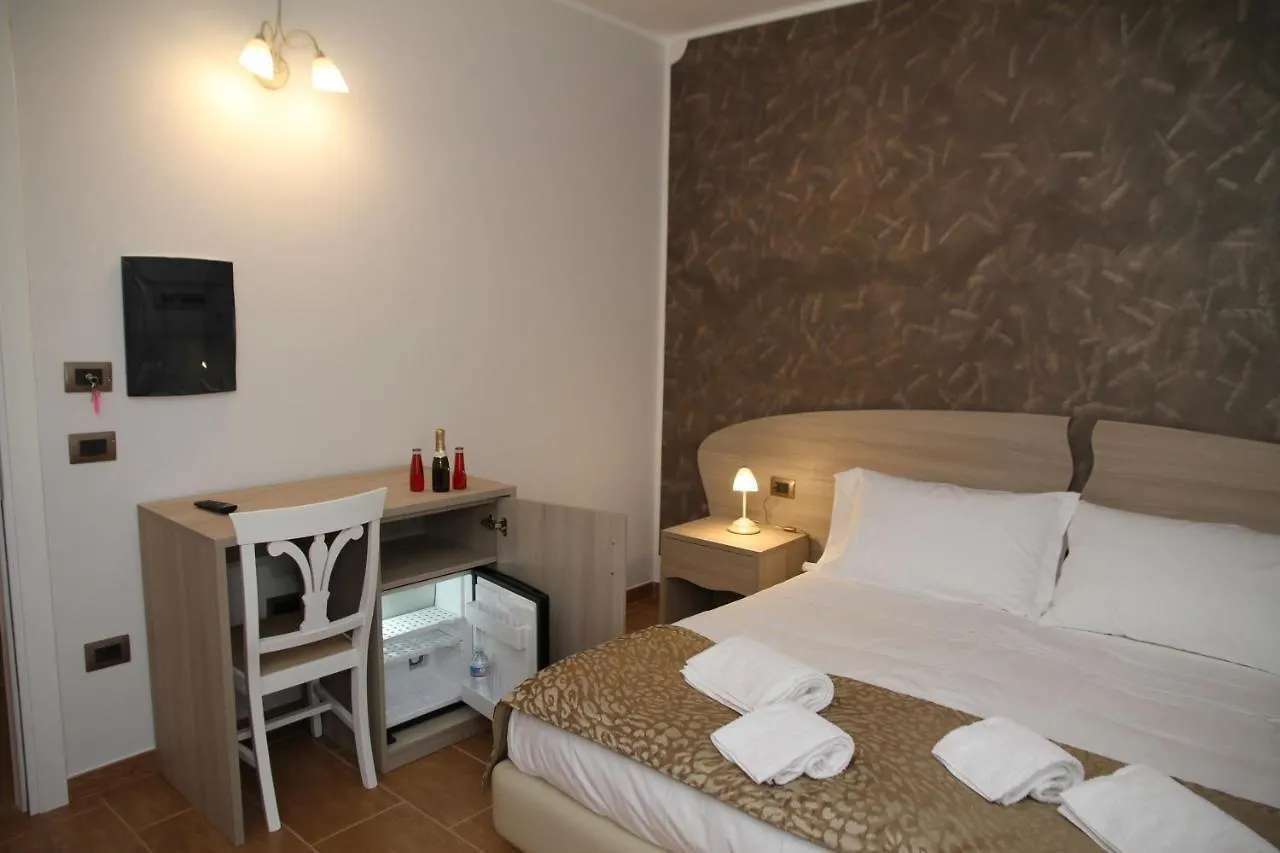 *** Hotel Monte San Giovanni-Nebrodi Rooms San Marco d'Alunzio Italy
